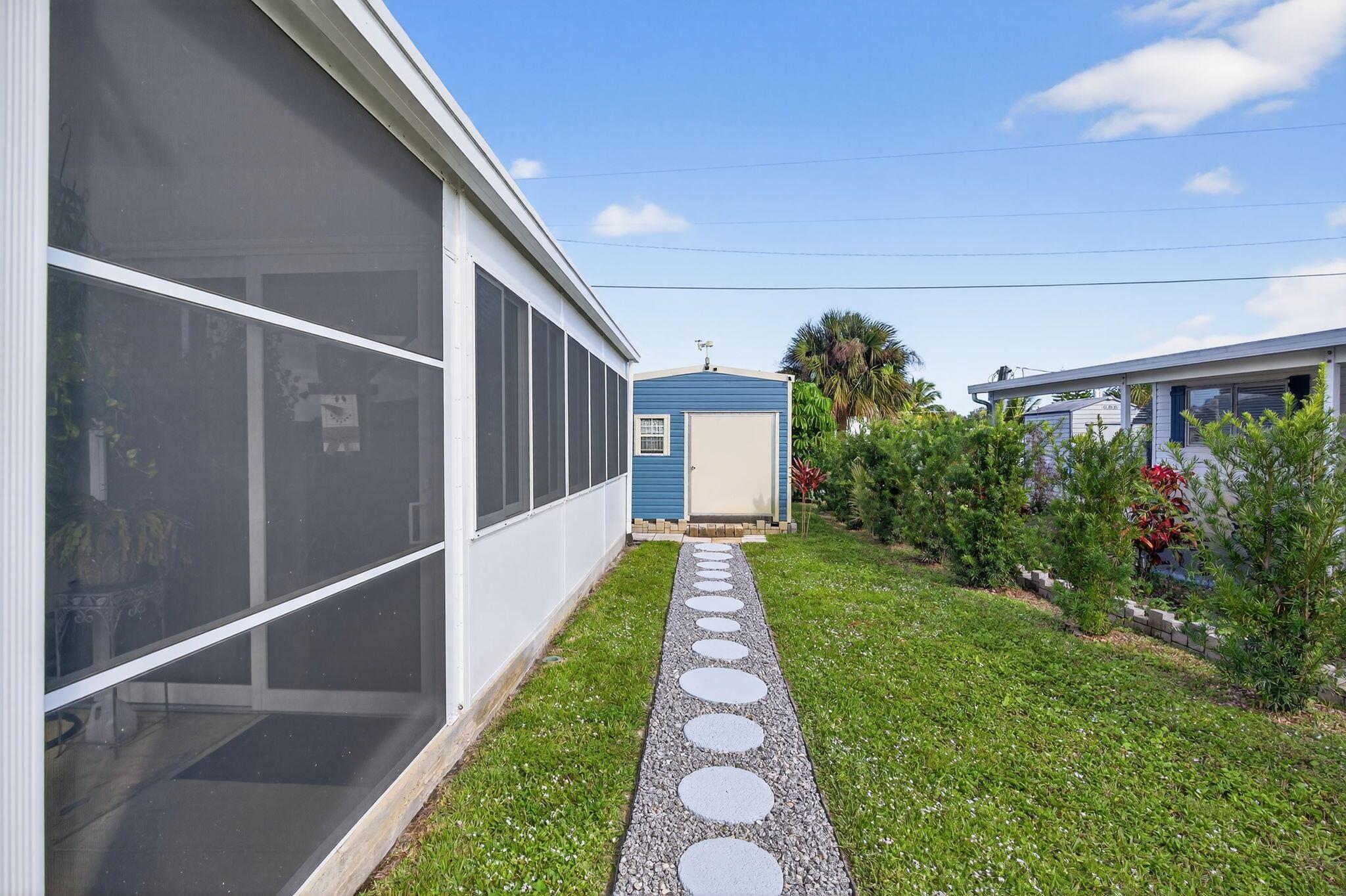 WOODBRIDGE MOBILE VILLAGE - Residential