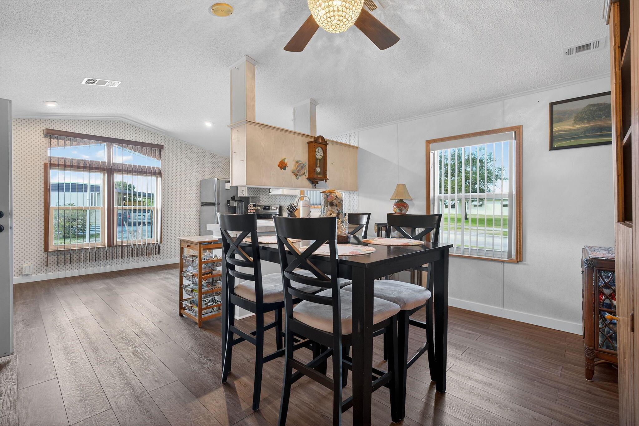 WOODBRIDGE MOBILE VILLAGE - Residential