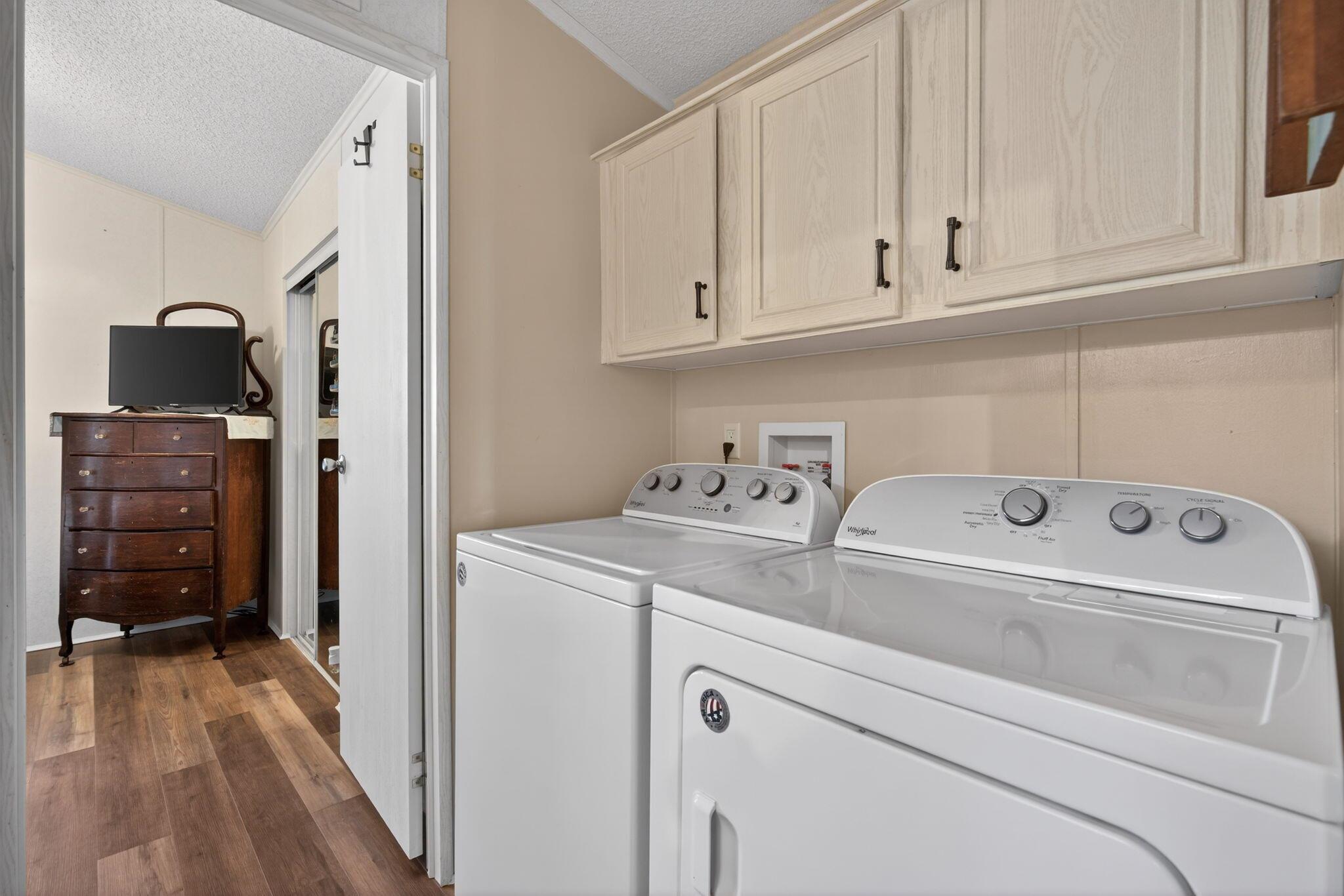 WOODBRIDGE MOBILE VILLAGE - Residential