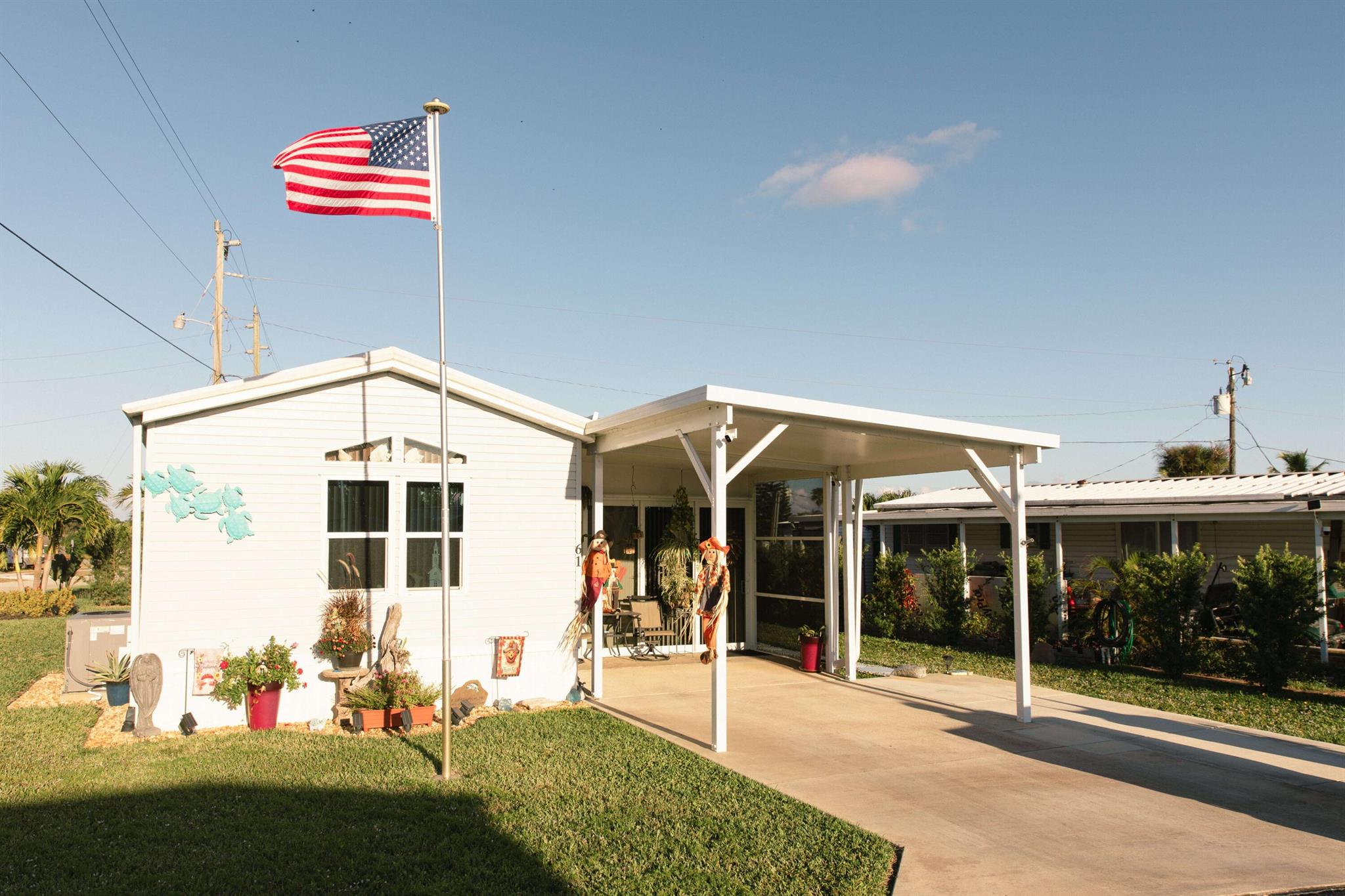 WOODBRIDGE MOBILE VILLAGE - Residential