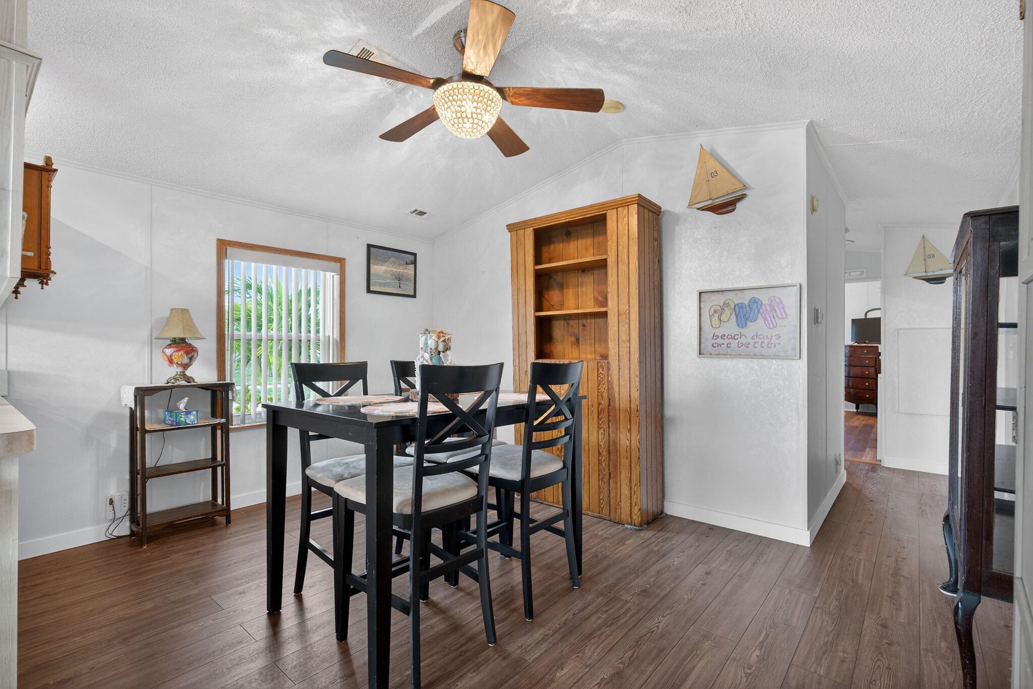 WOODBRIDGE MOBILE VILLAGE - Residential