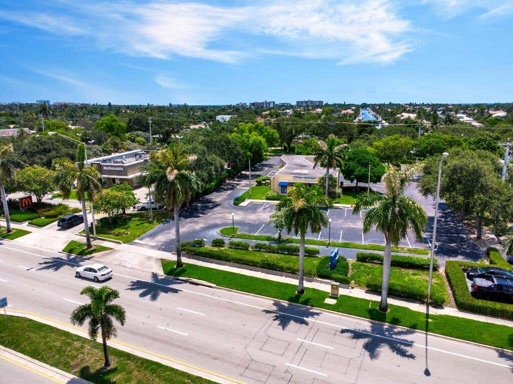 Photo of 4820 N FEDERAL Highway, Lighthouse Point, FL 33064 (MLS # B26059842)