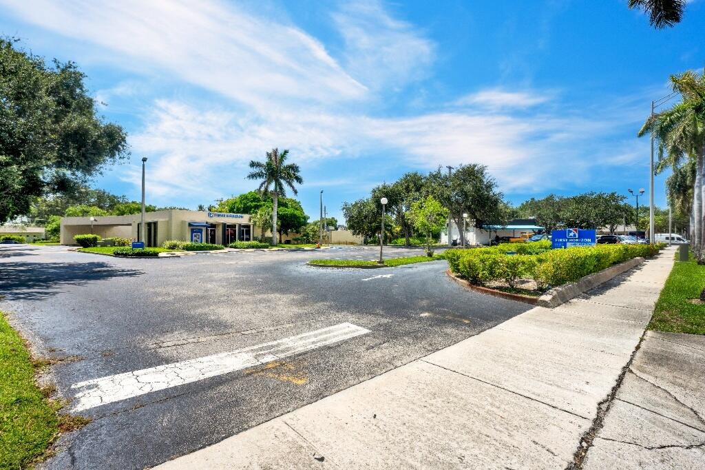 4820 N FEDERAL Highway