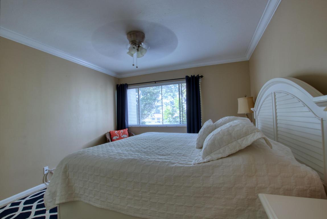 FOUNTAINS OF PALM BEACH CONDO 3 - Residential