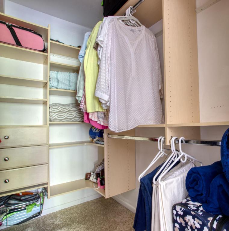 FOUNTAINS OF PALM BEACH CONDO 3 - Residential