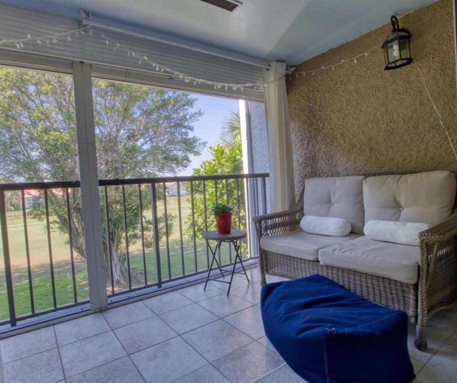 FOUNTAINS OF PALM BEACH CONDO 3 - Residential