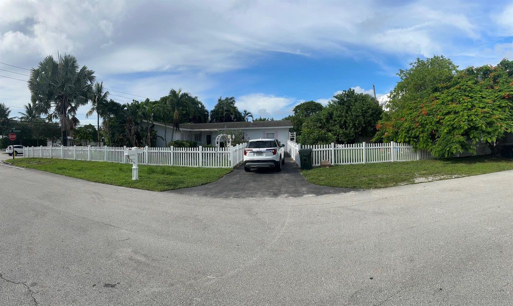 Photo of 200 NW 9th Street, Boca Raton, FL 33432 (MLS # R11108702)