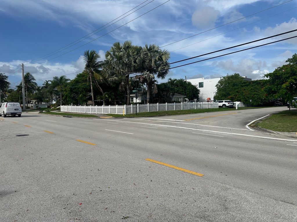 Photo of 200 NW 9th Street, Boca Raton, FL 33432 (MLS # R11108702)