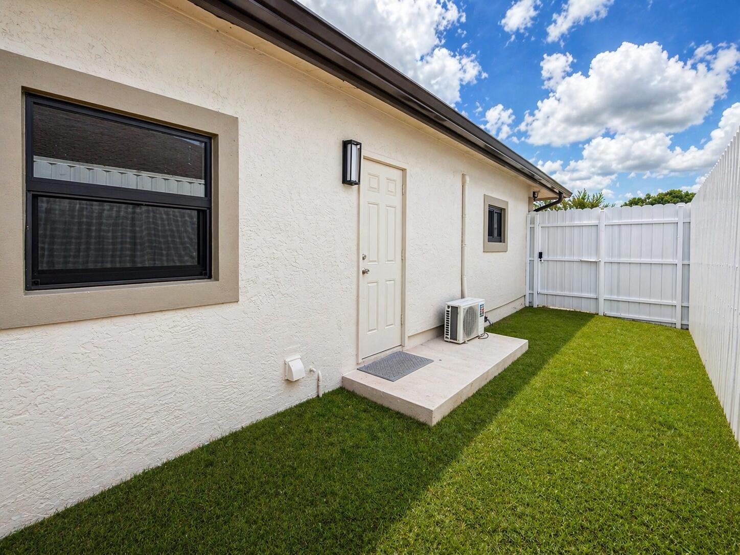 PORT ST LUCIE SECTION 18 - Residential