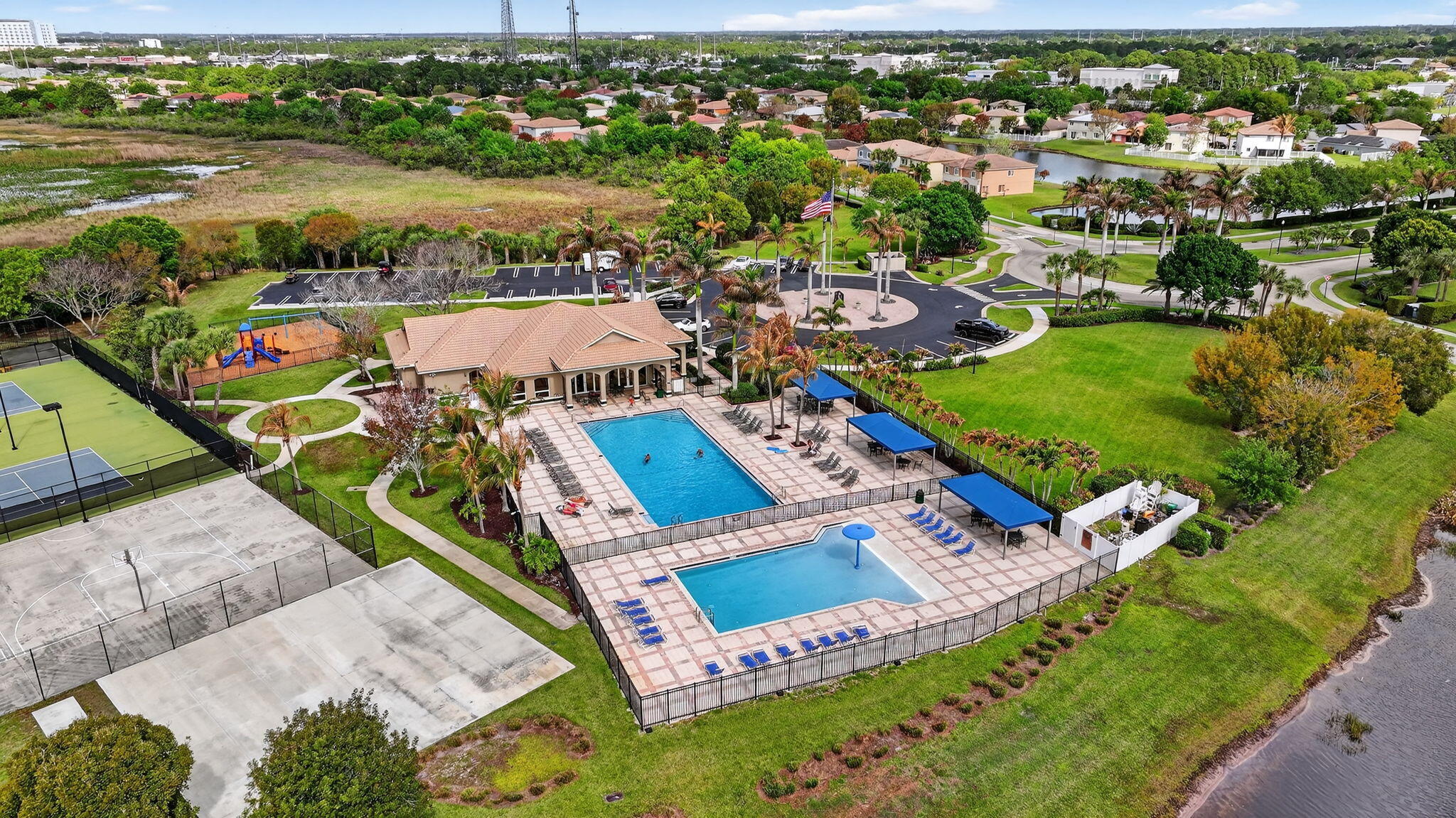 FOURTH  REPLAT OF PORTOFINO ISLES - Residential