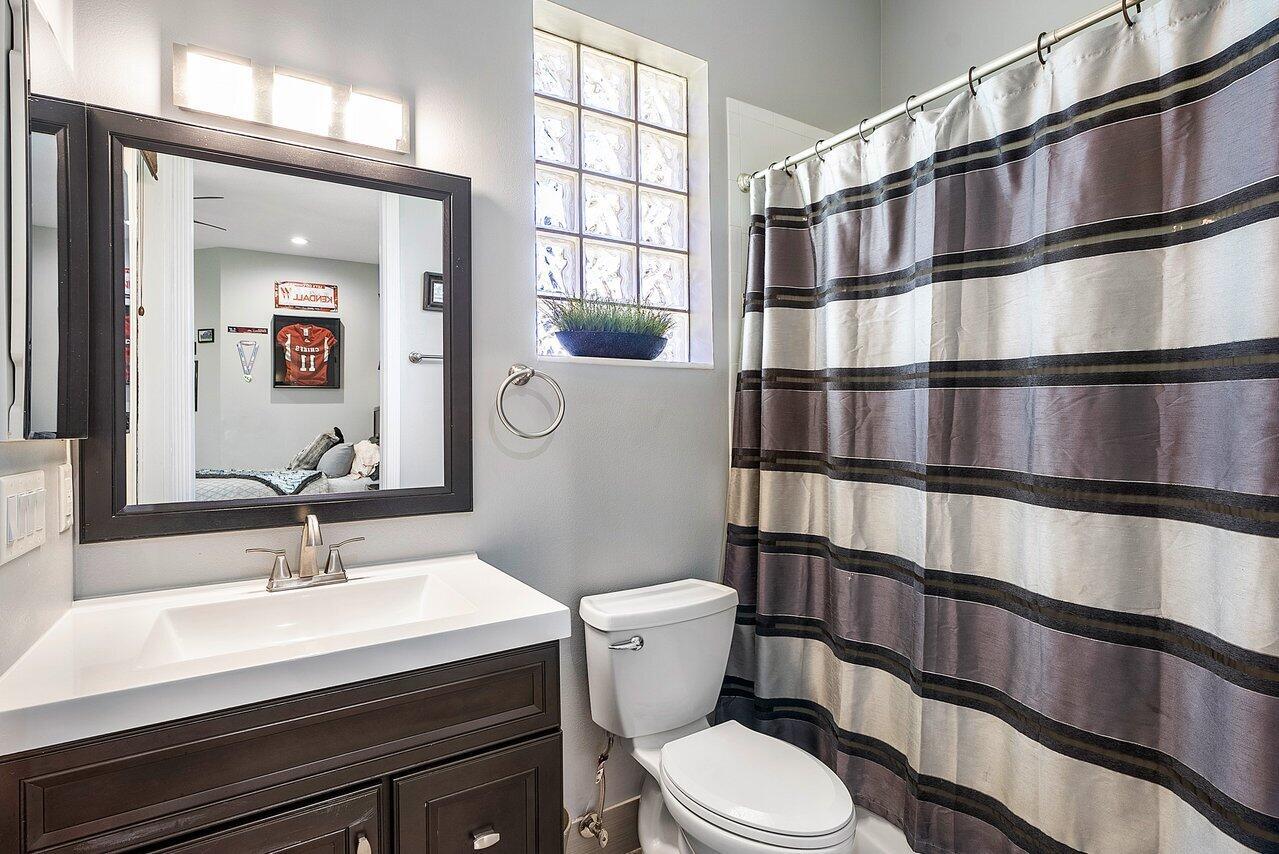 PADDOCK PARK 1 OF WELLING - Residential