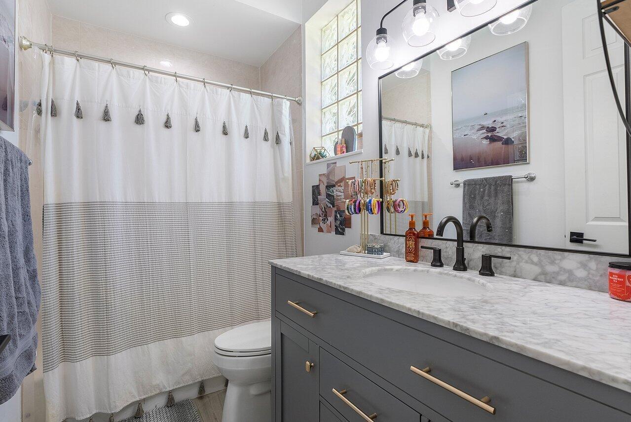 PADDOCK PARK 1 OF WELLING - Residential