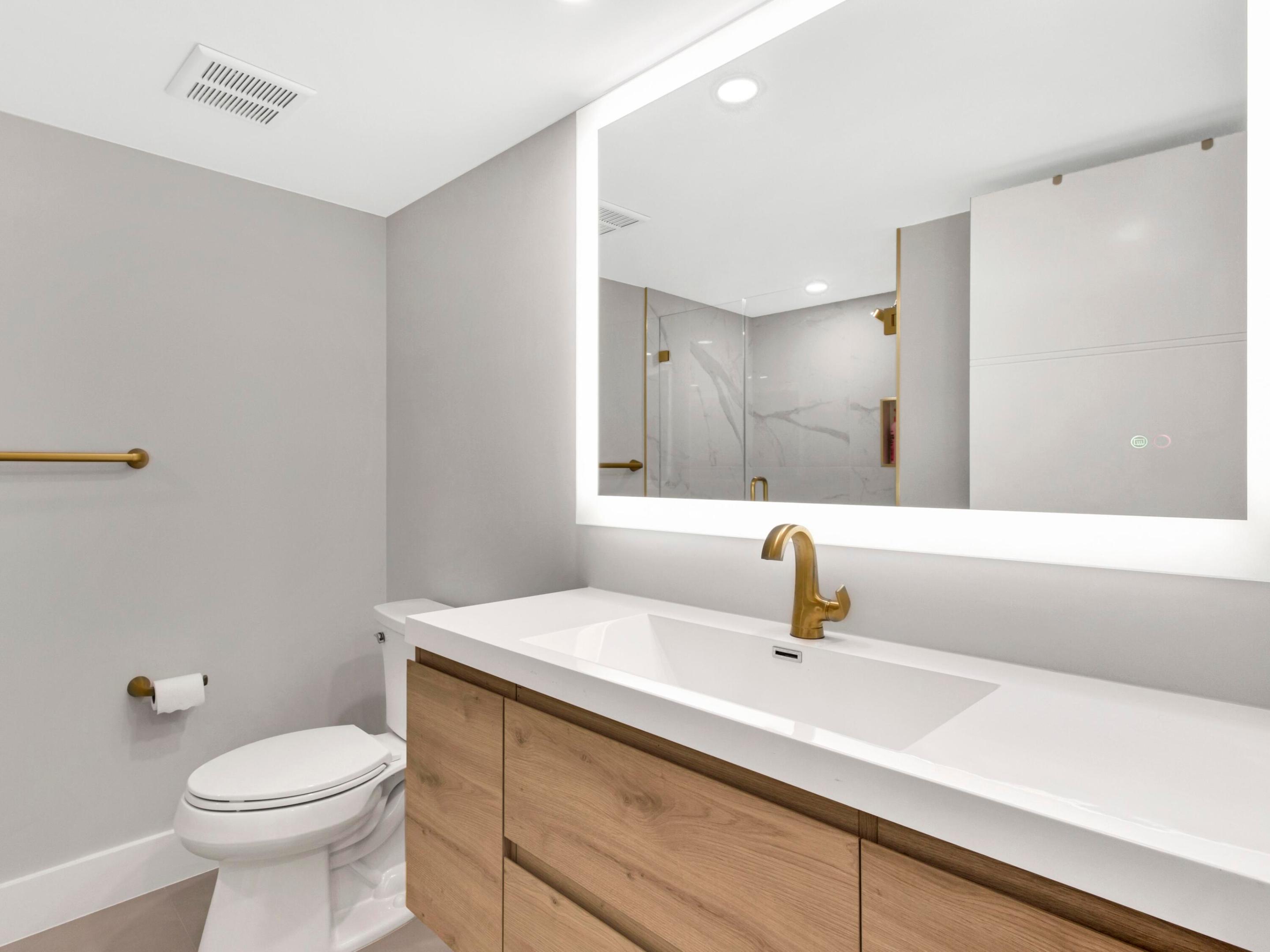 HARBOURSIDE - Residential Lease