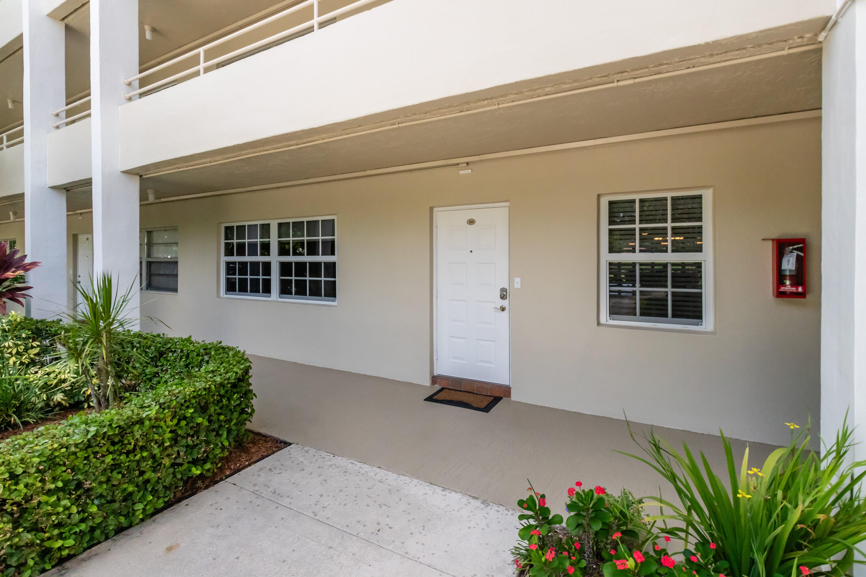 808 Cypress Boulevard 106