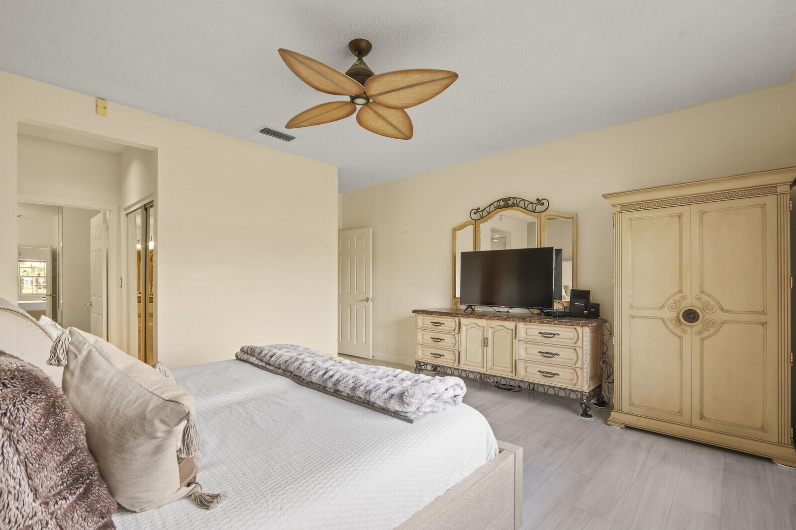 RYDER CUP VILLAS CONDO - Residential