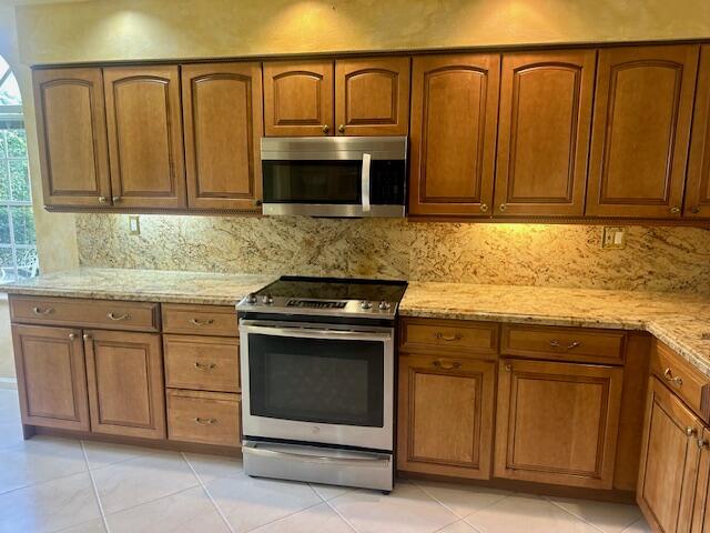 RYDER CUP VILLAS CONDO - Residential