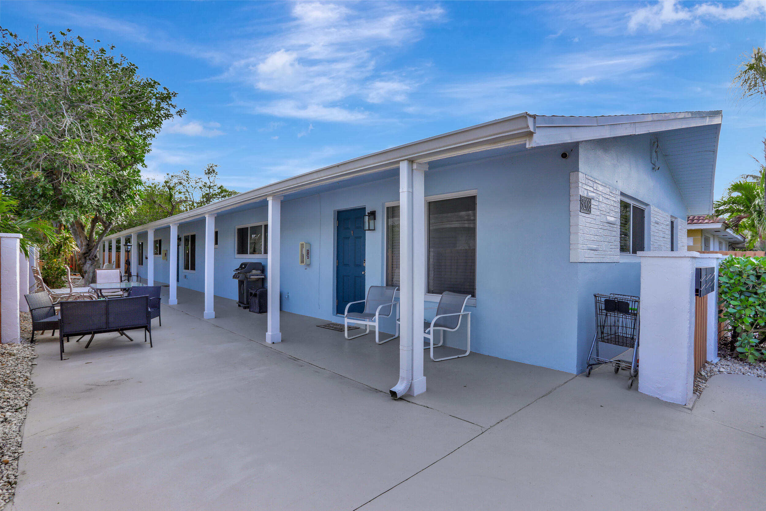 3208 Marine Drive 1
