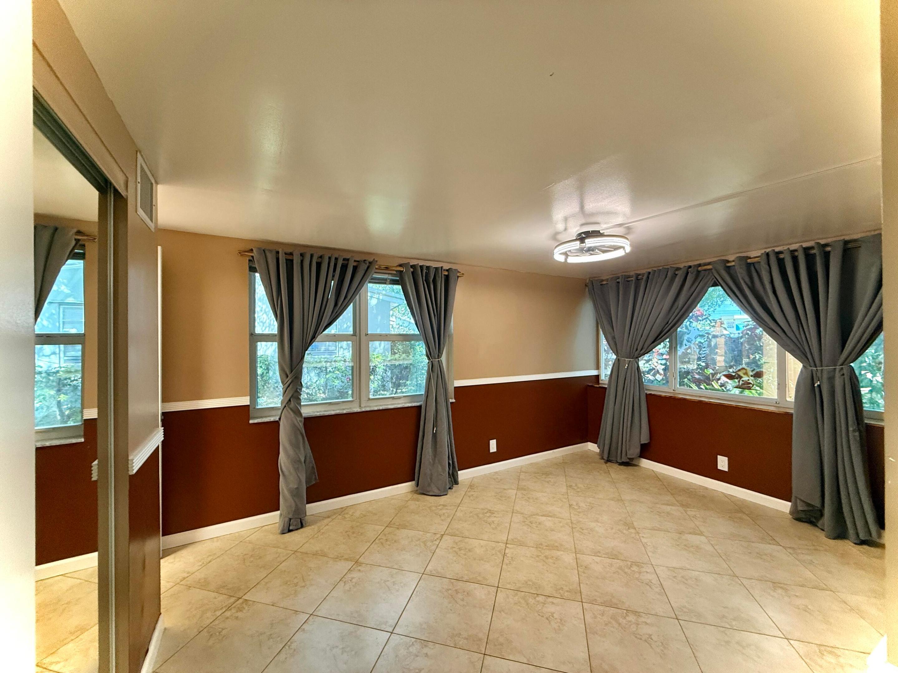 MIAMI GARDENS ESTATES SEC 3 - Residential