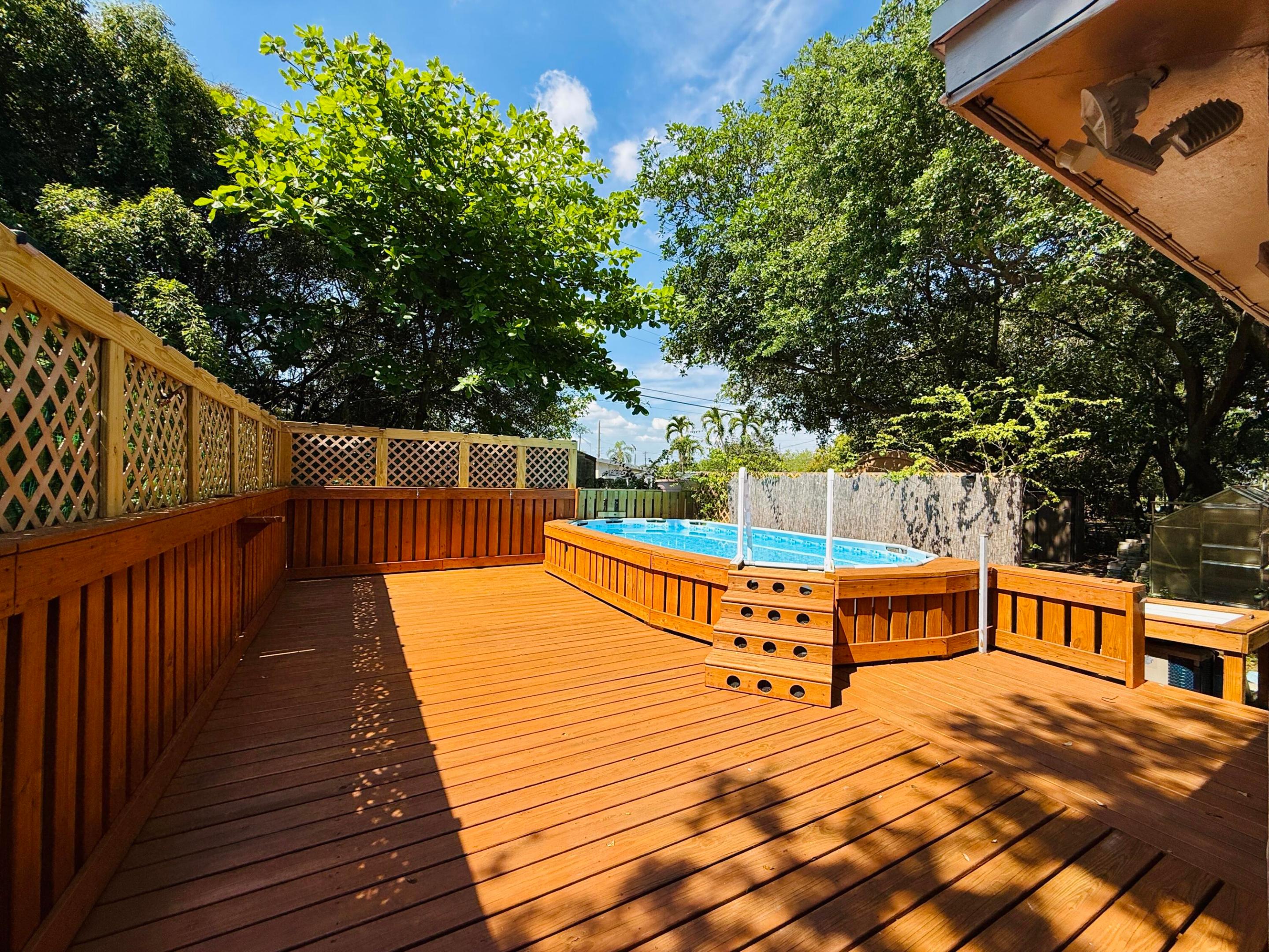 MIAMI GARDENS ESTATES SEC 3 - Residential