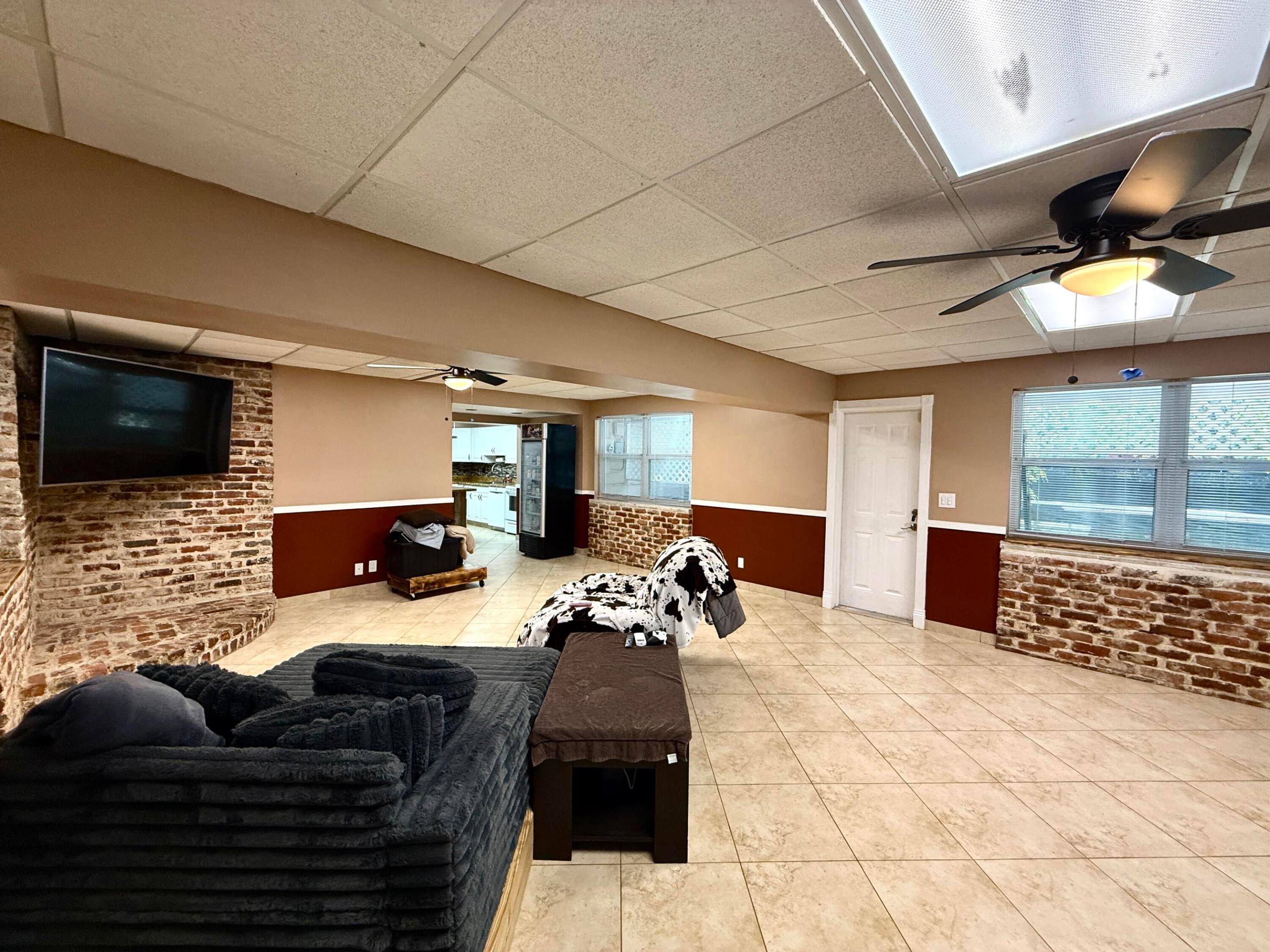 MIAMI GARDENS ESTATES SEC 3 - Residential