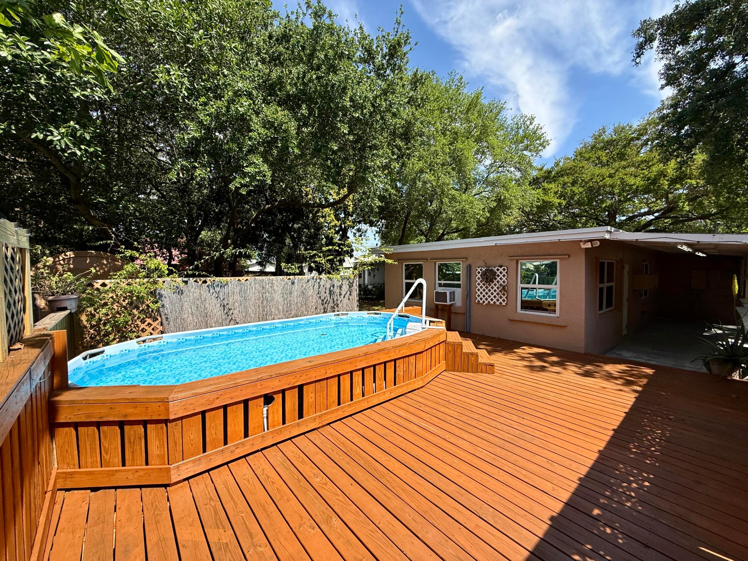 MIAMI GARDENS ESTATES SEC 3 - Residential