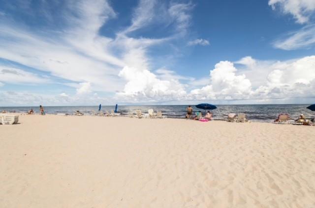 4040 Galt Ocean Dr 325