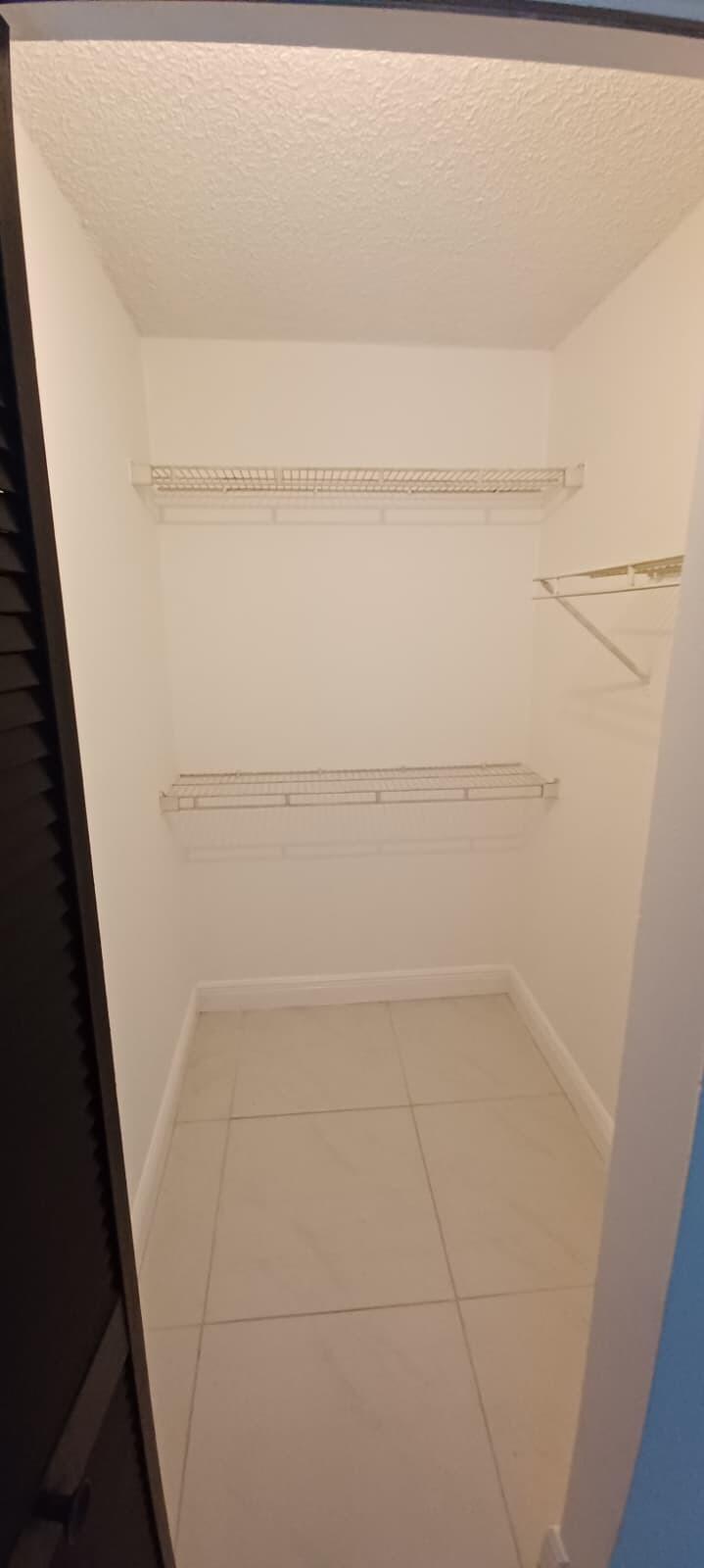 STERLING VILLAGES OF PALM BEACH LAKES CONDO - Residential Lease