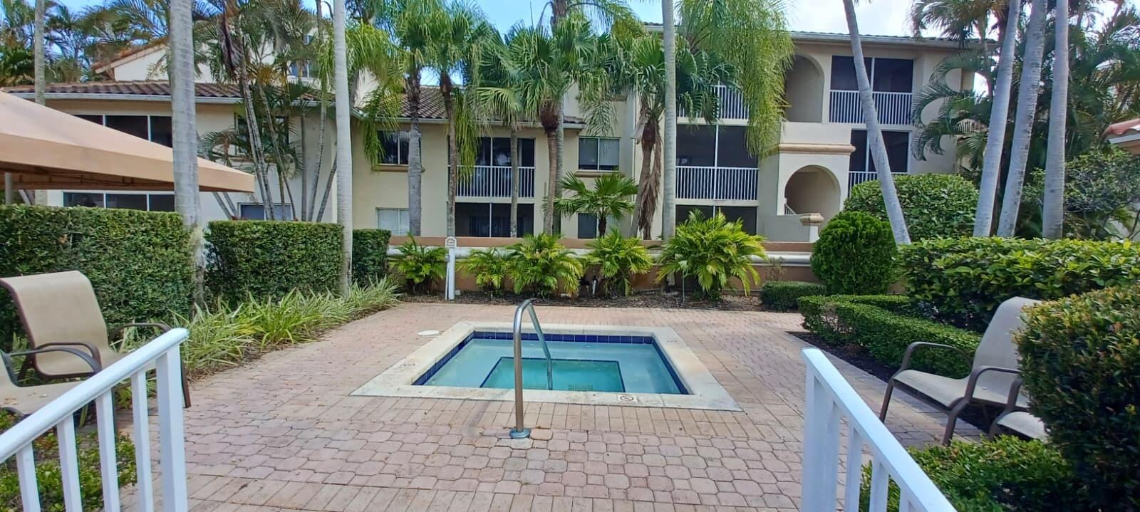 STERLING VILLAGES OF PALM BEACH LAKES CONDO - Residential Lease
