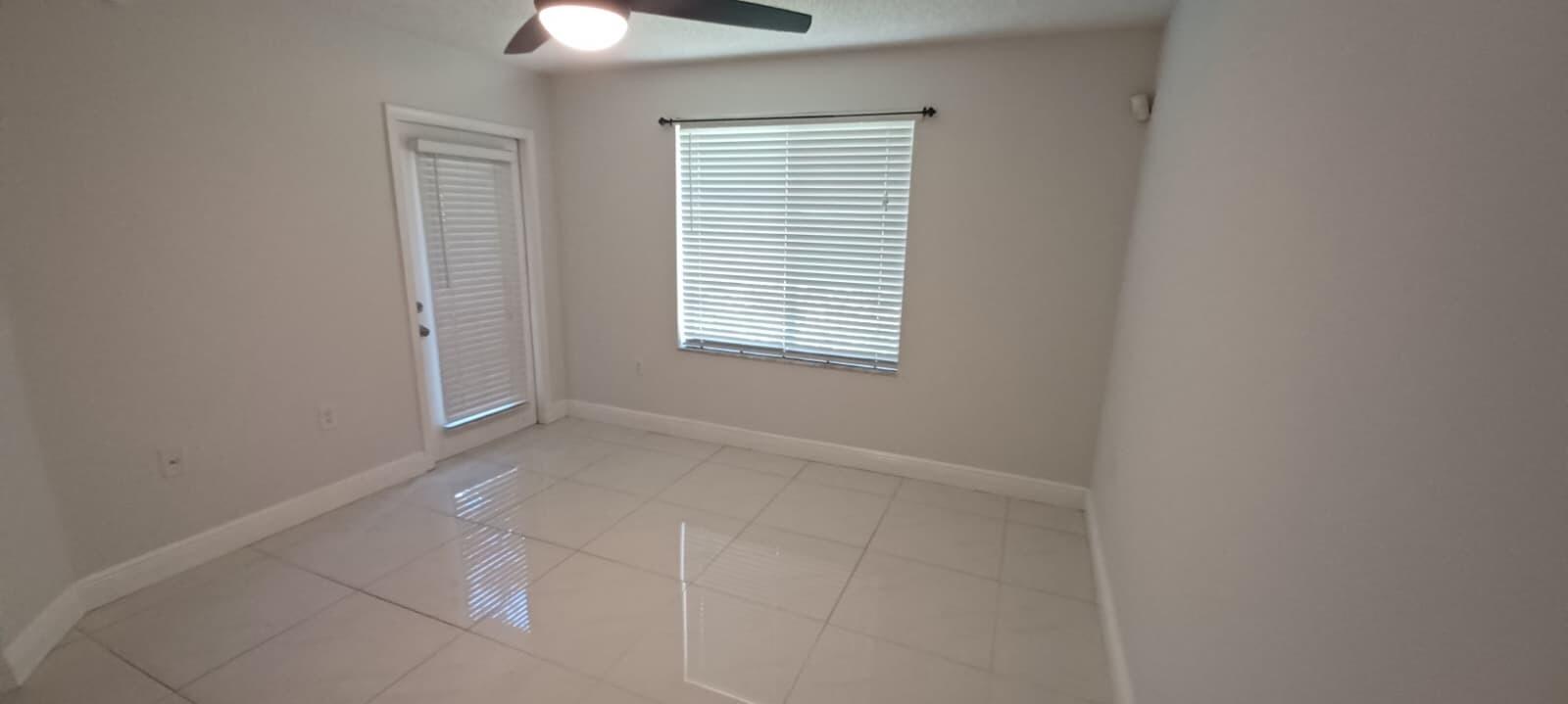 STERLING VILLAGES OF PALM BEACH LAKES CONDO - Residential Lease