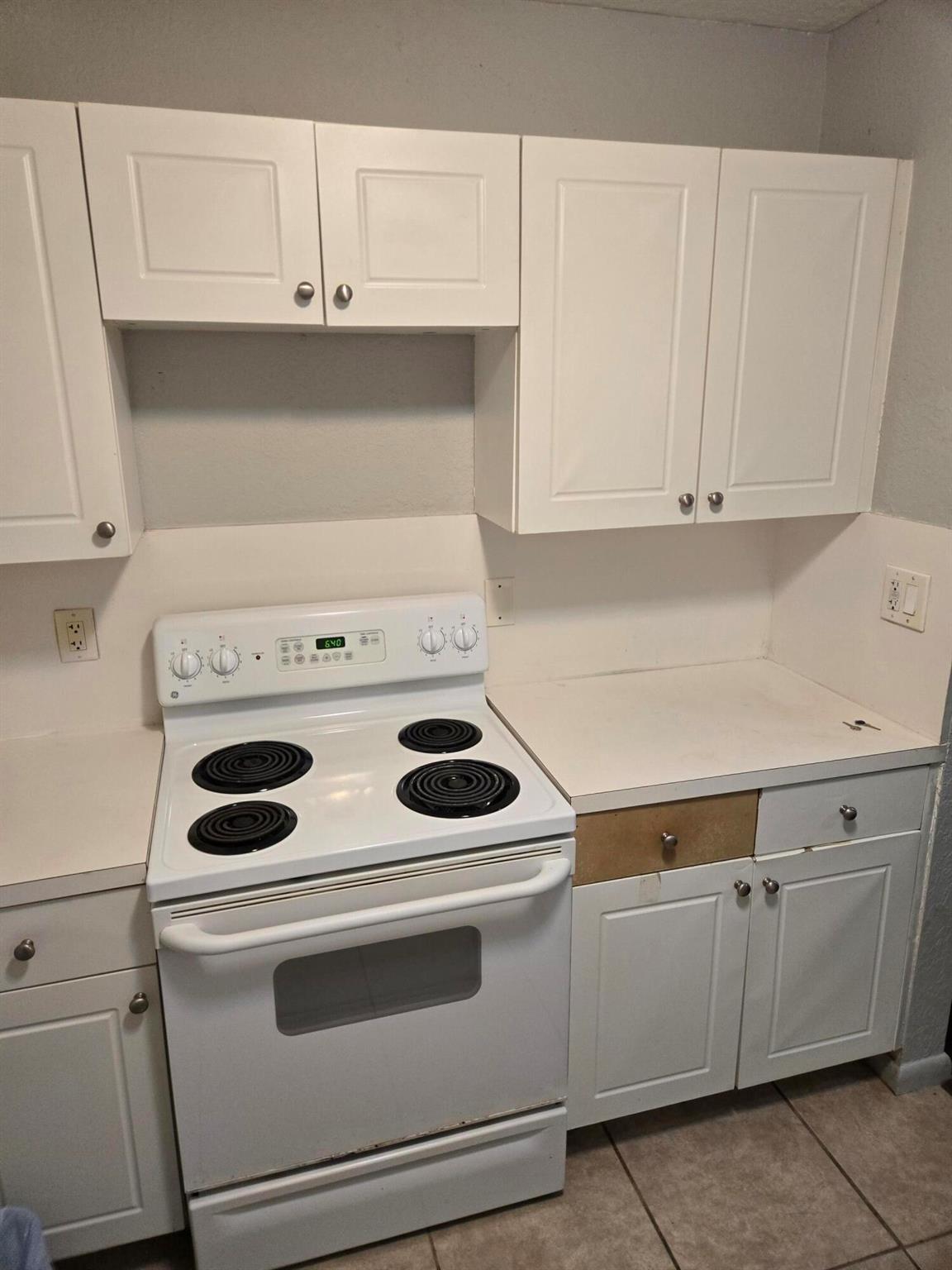 COCO CAY CONDO - Residential Lease