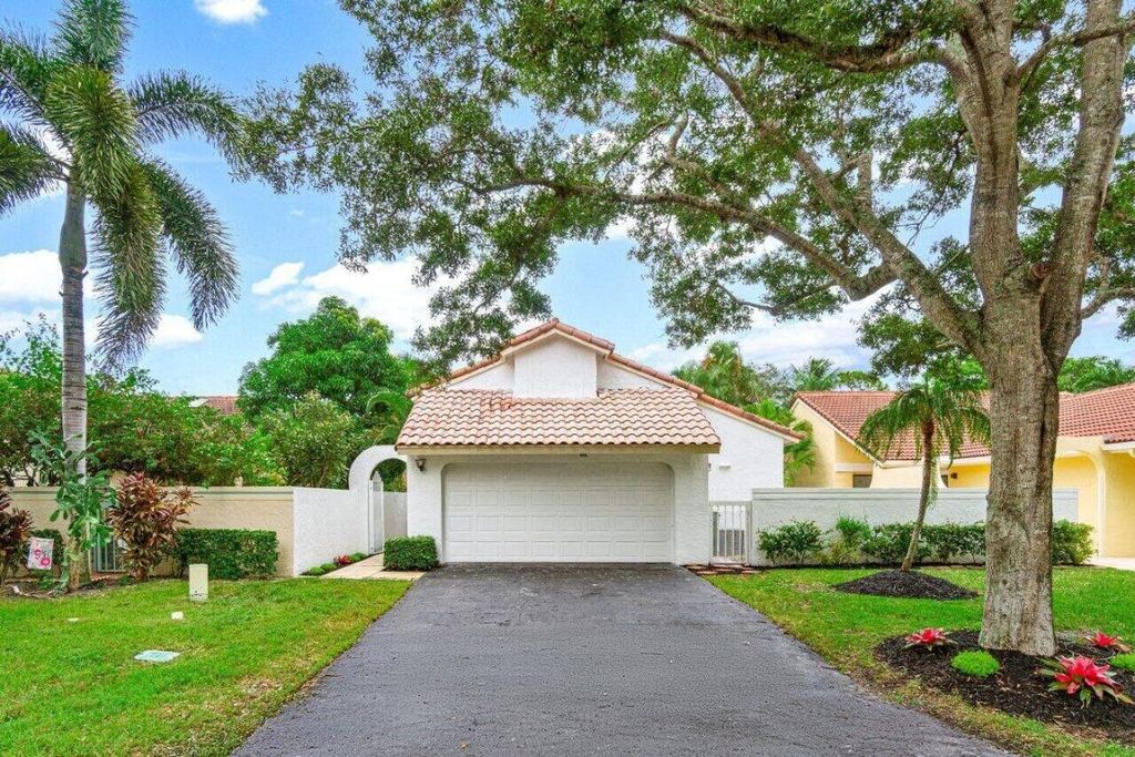Photo of 1635 NW 22nd Avenue, Delray Beach, FL 33445 (MLS # R11073655)