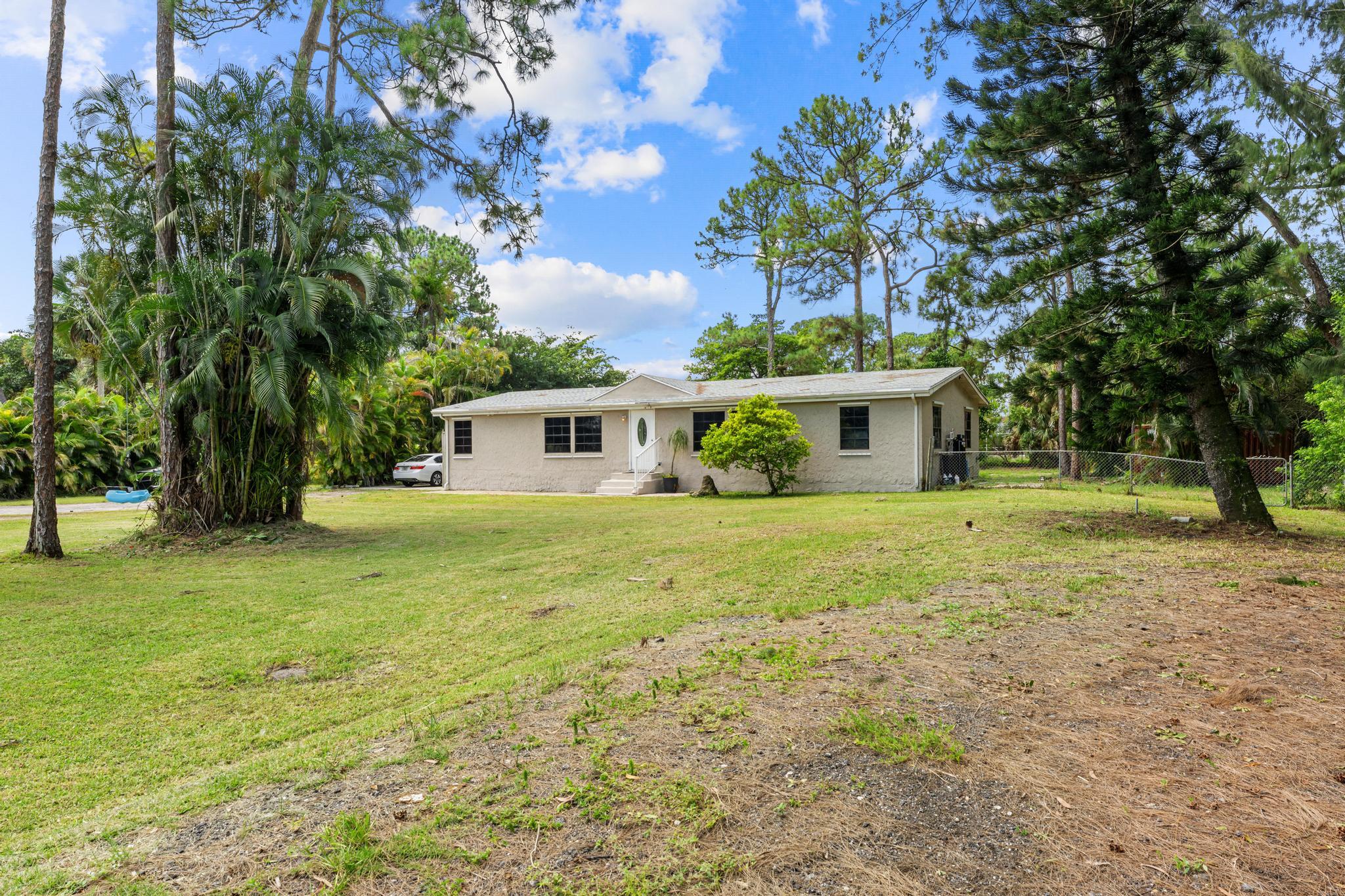 11682 60th Street N