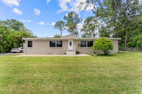 Photo of 11682 60th Street N, West Palm Beach, FL 33411 (MLS # B26054401)