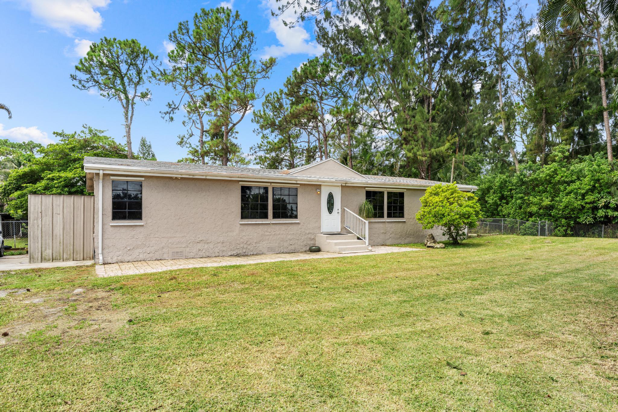 11682 60th Street N