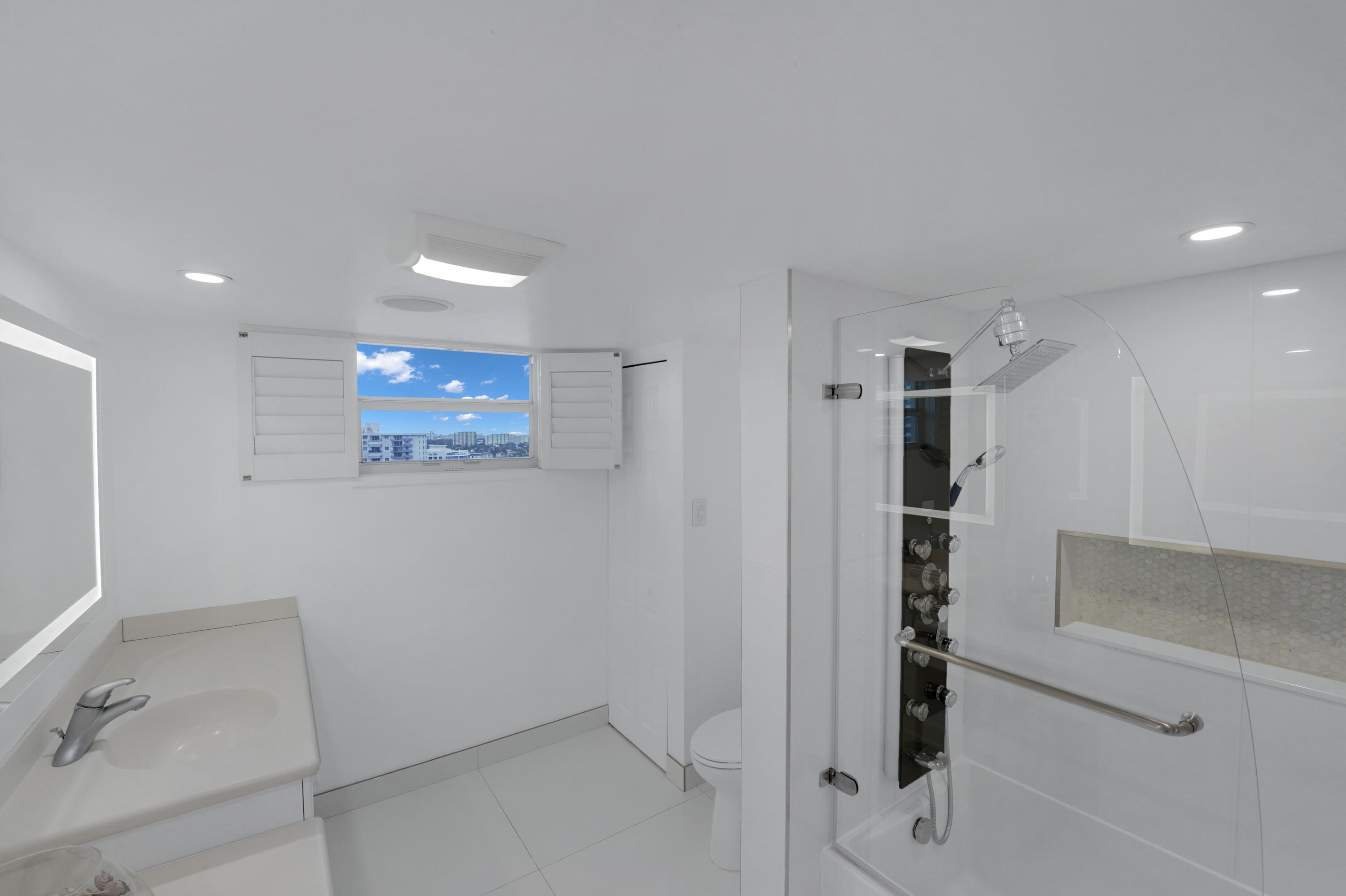 SUNRISE EAST CONDO - Residential