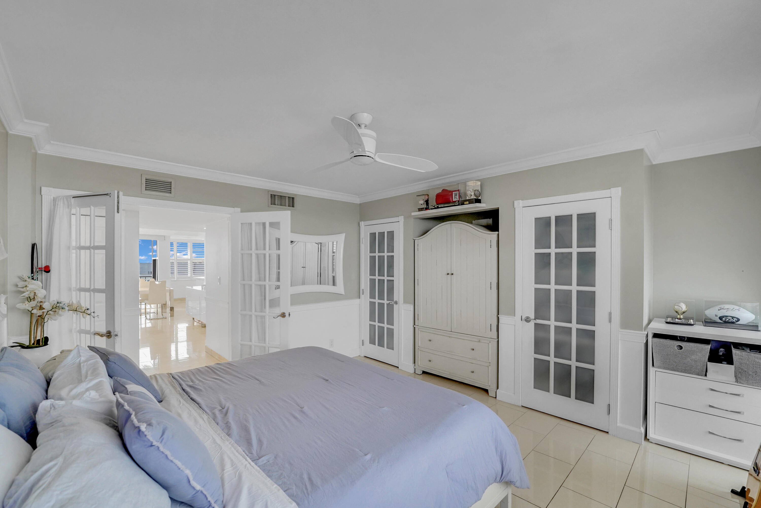 SUNRISE EAST CONDO - Residential