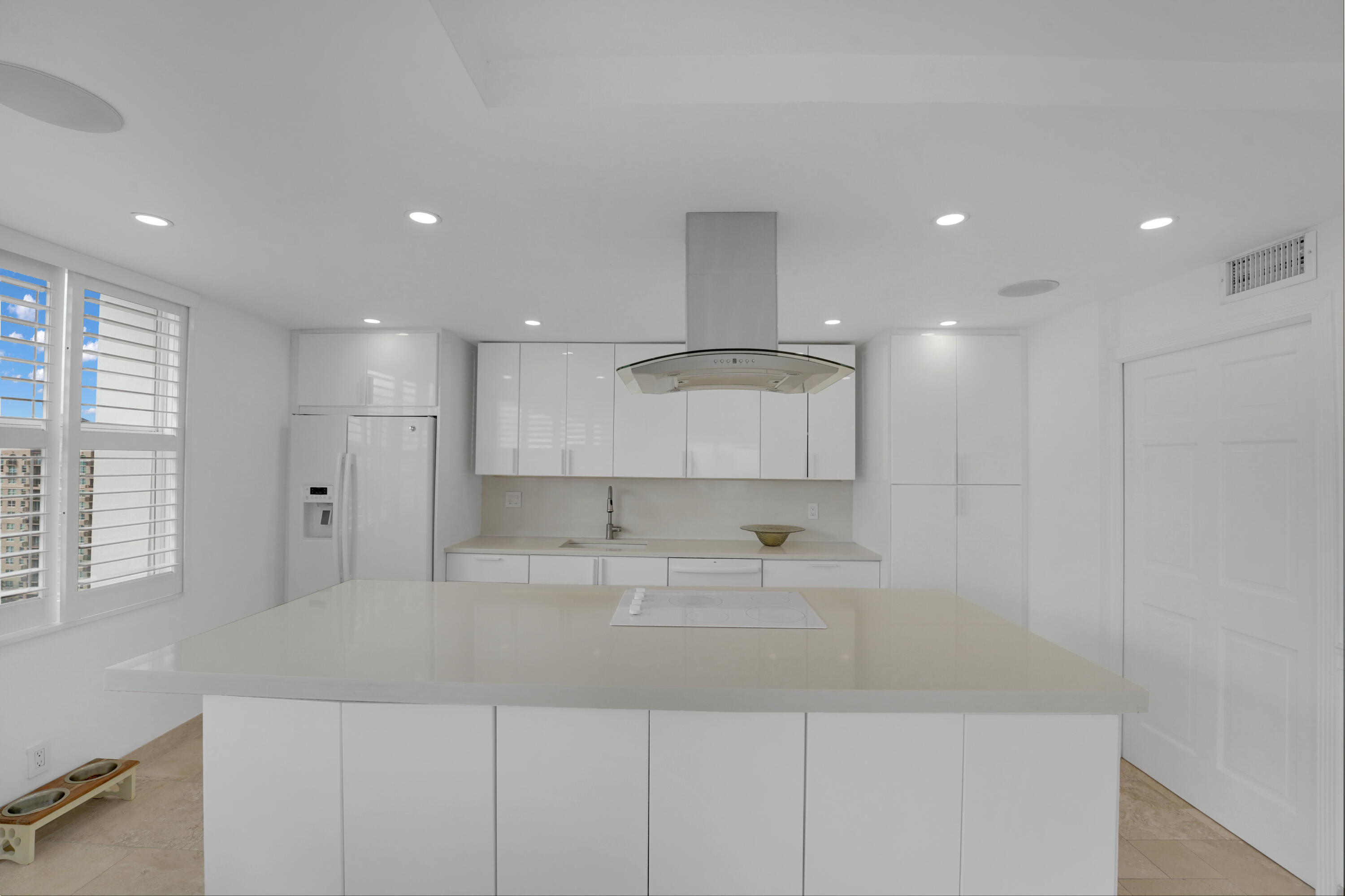 SUNRISE EAST CONDO - Residential