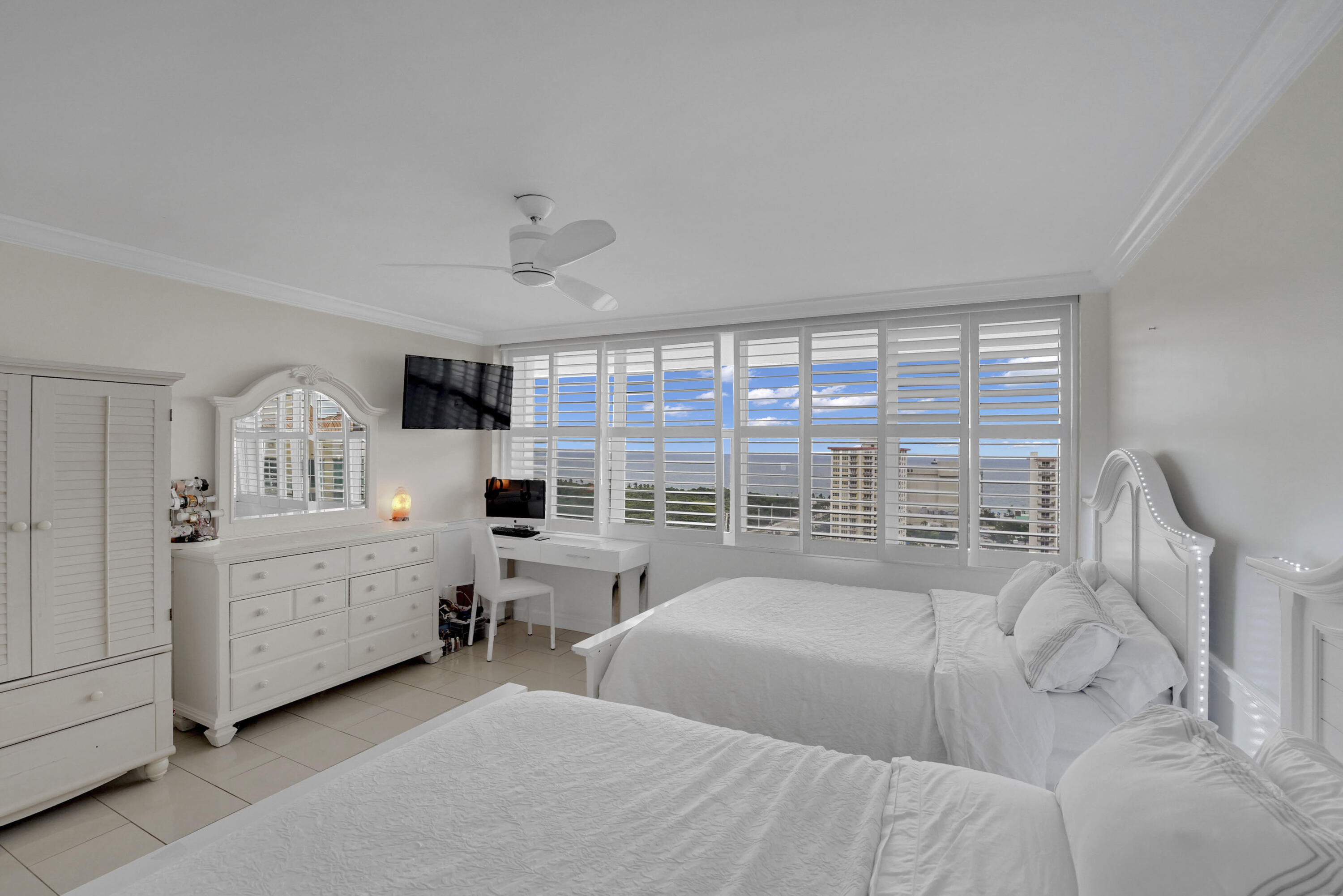 SUNRISE EAST CONDO - Residential