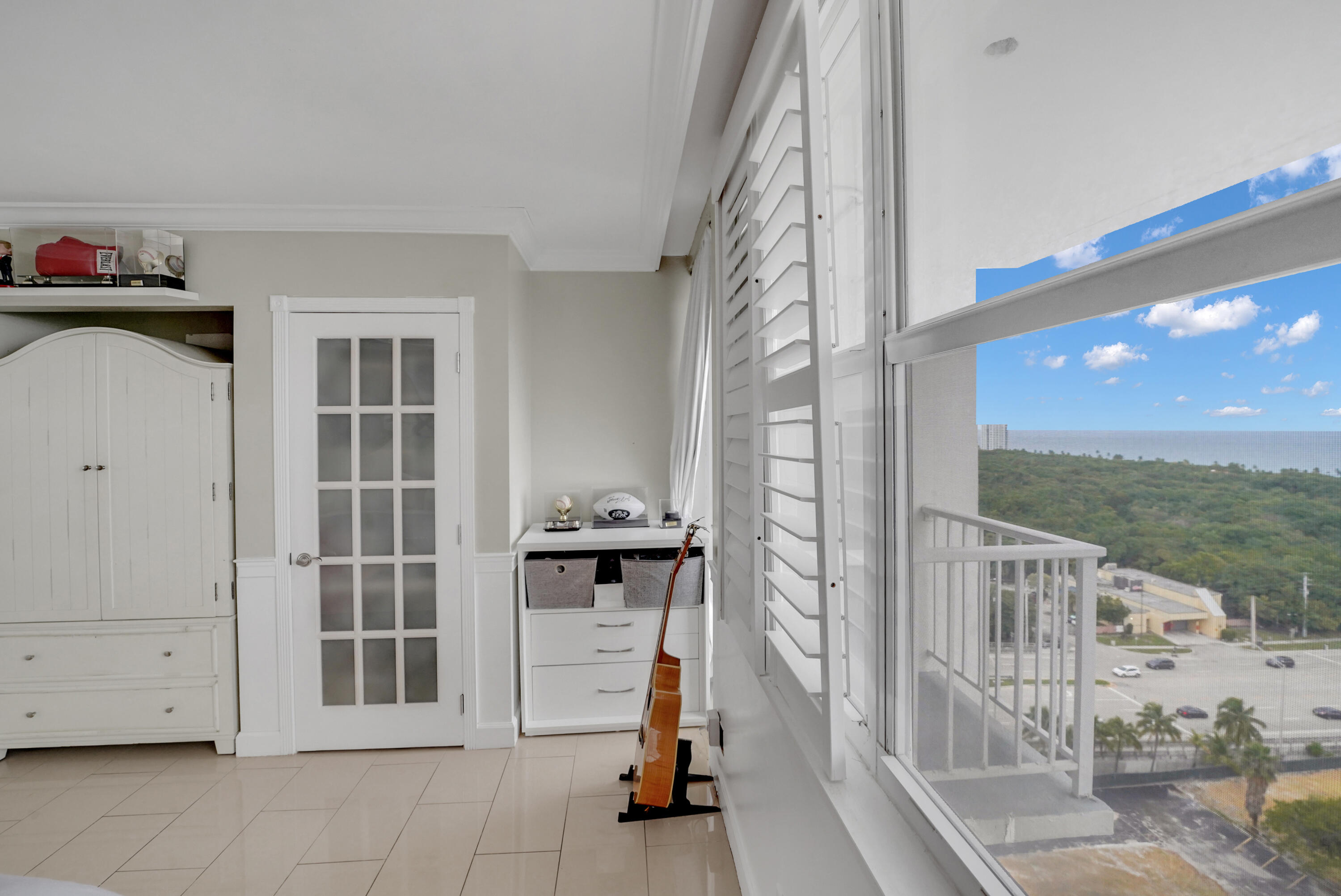 SUNRISE EAST CONDO - Residential