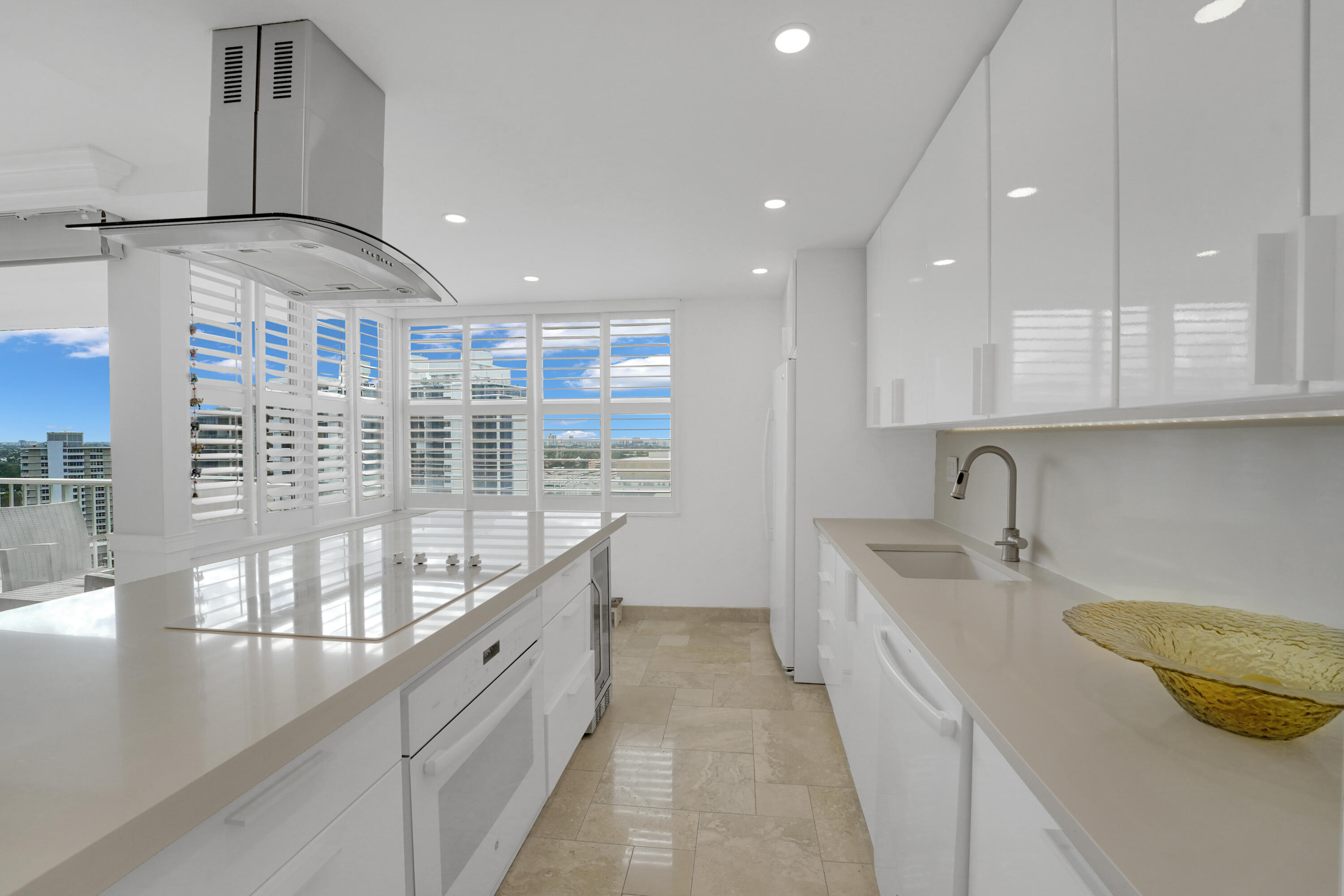 SUNRISE EAST CONDO - Residential