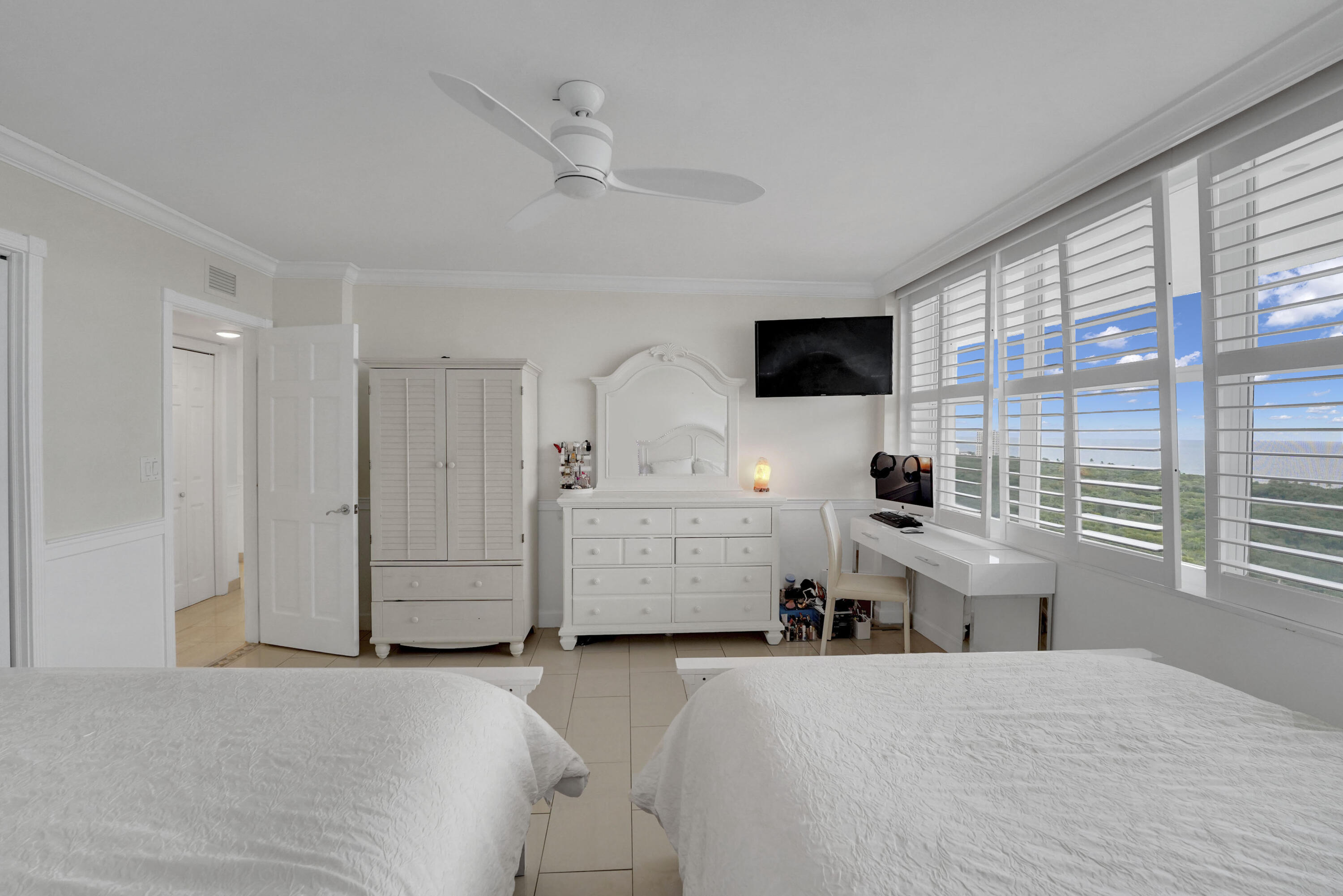SUNRISE EAST CONDO - Residential