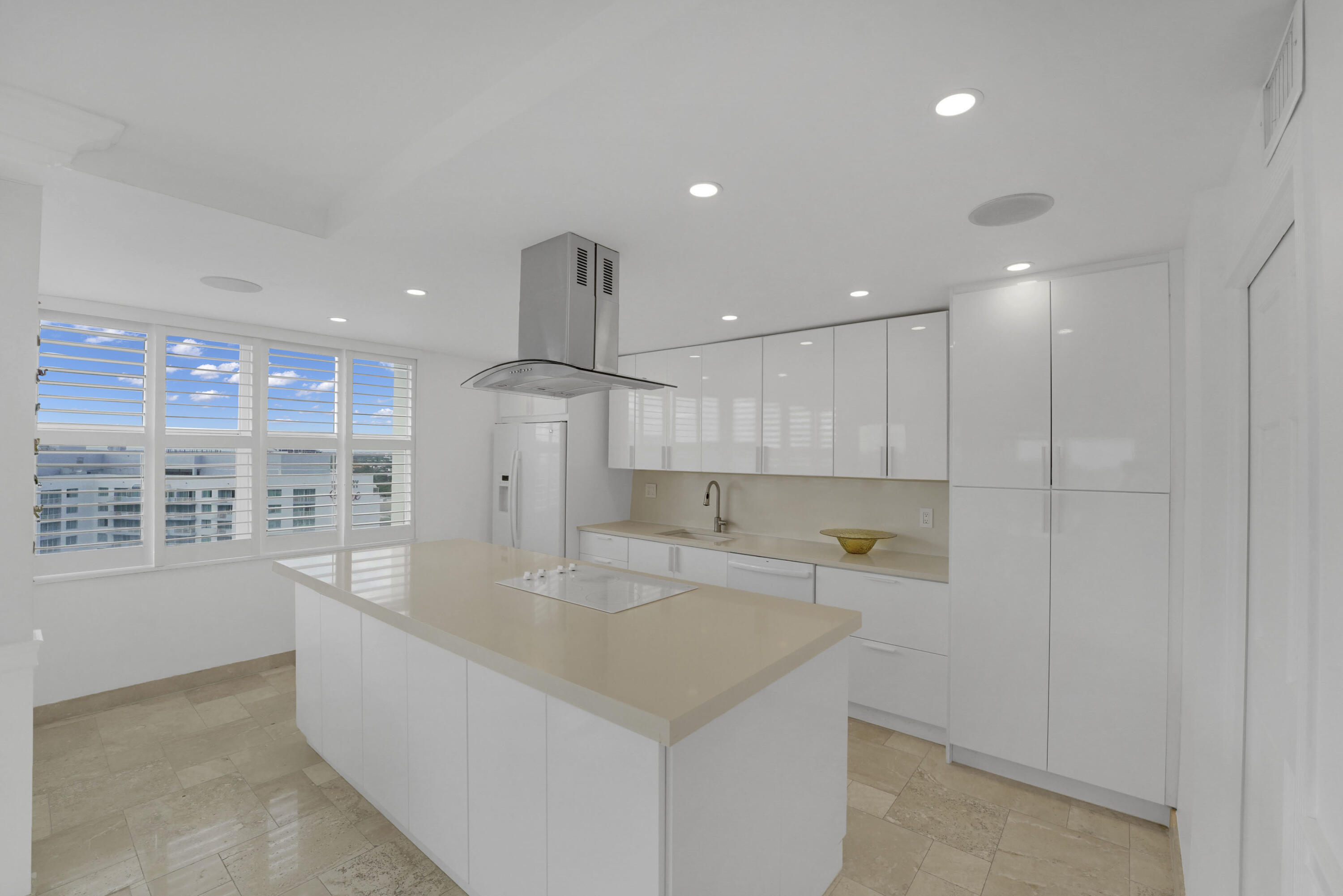 SUNRISE EAST CONDO - Residential