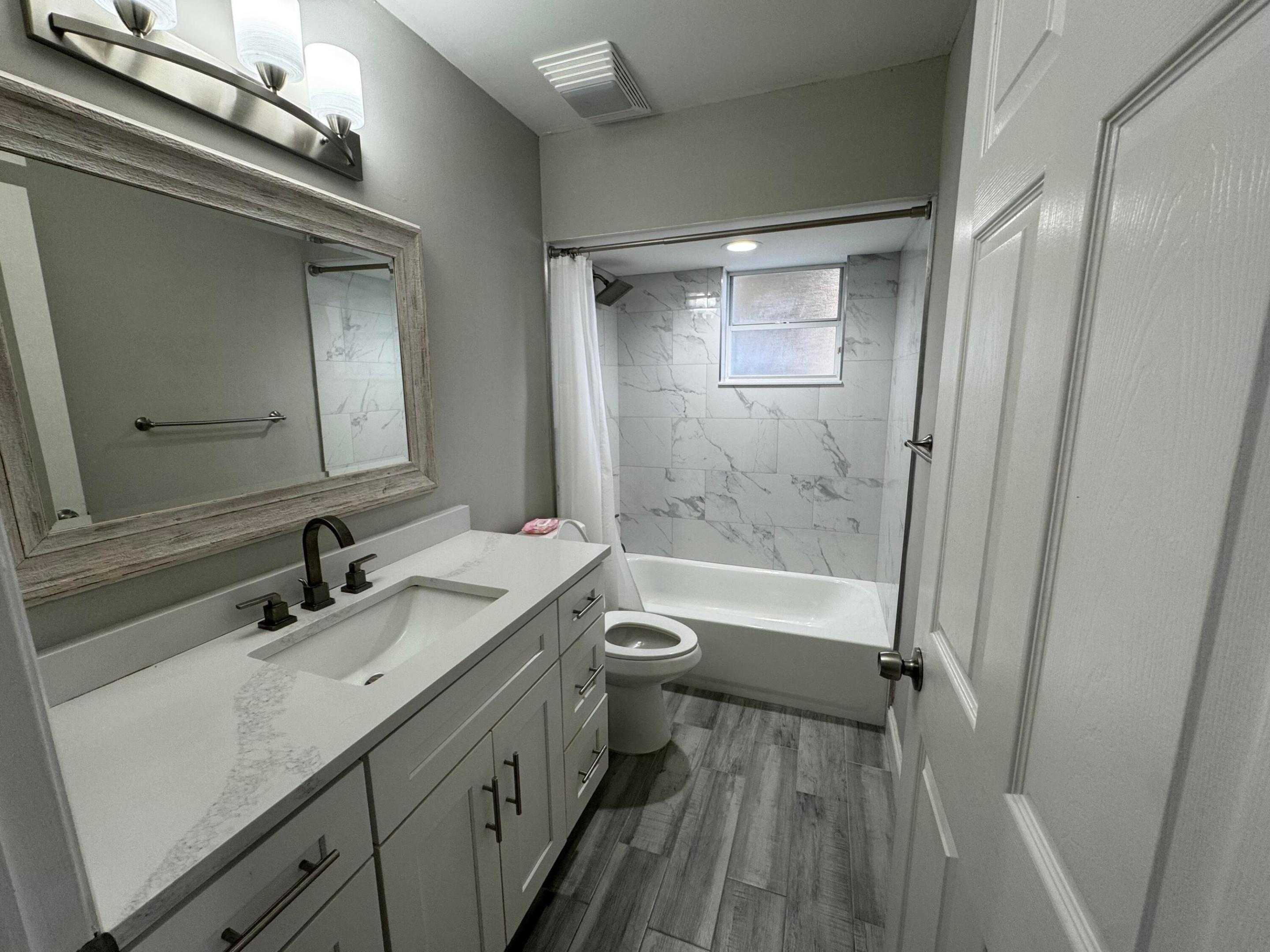 BOCA LANDINGS - Residential