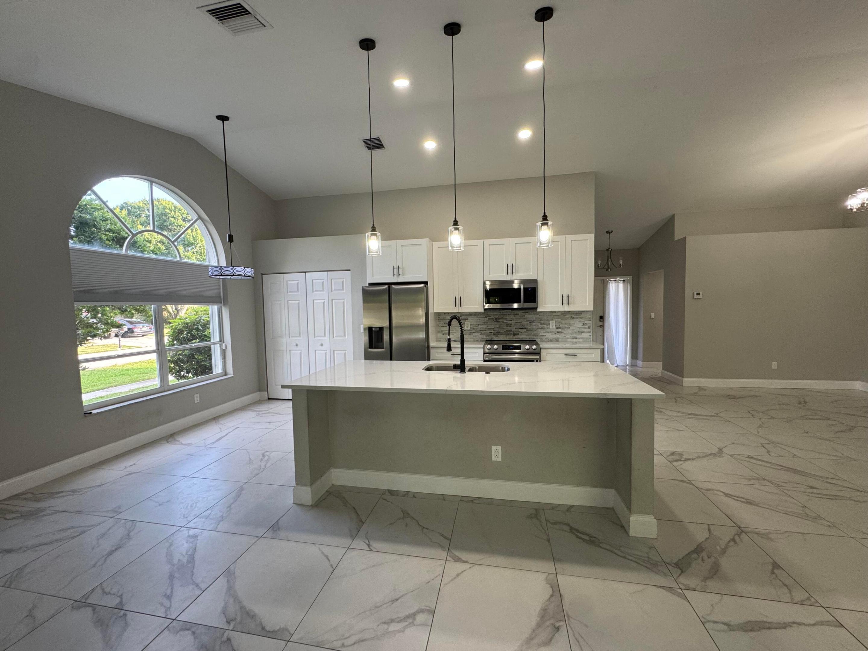 BOCA LANDINGS - Residential