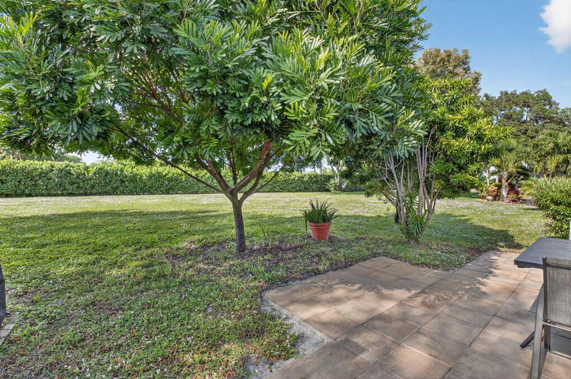 HIGH POINT OF DELRAY SEC 6 CONDO - Residential