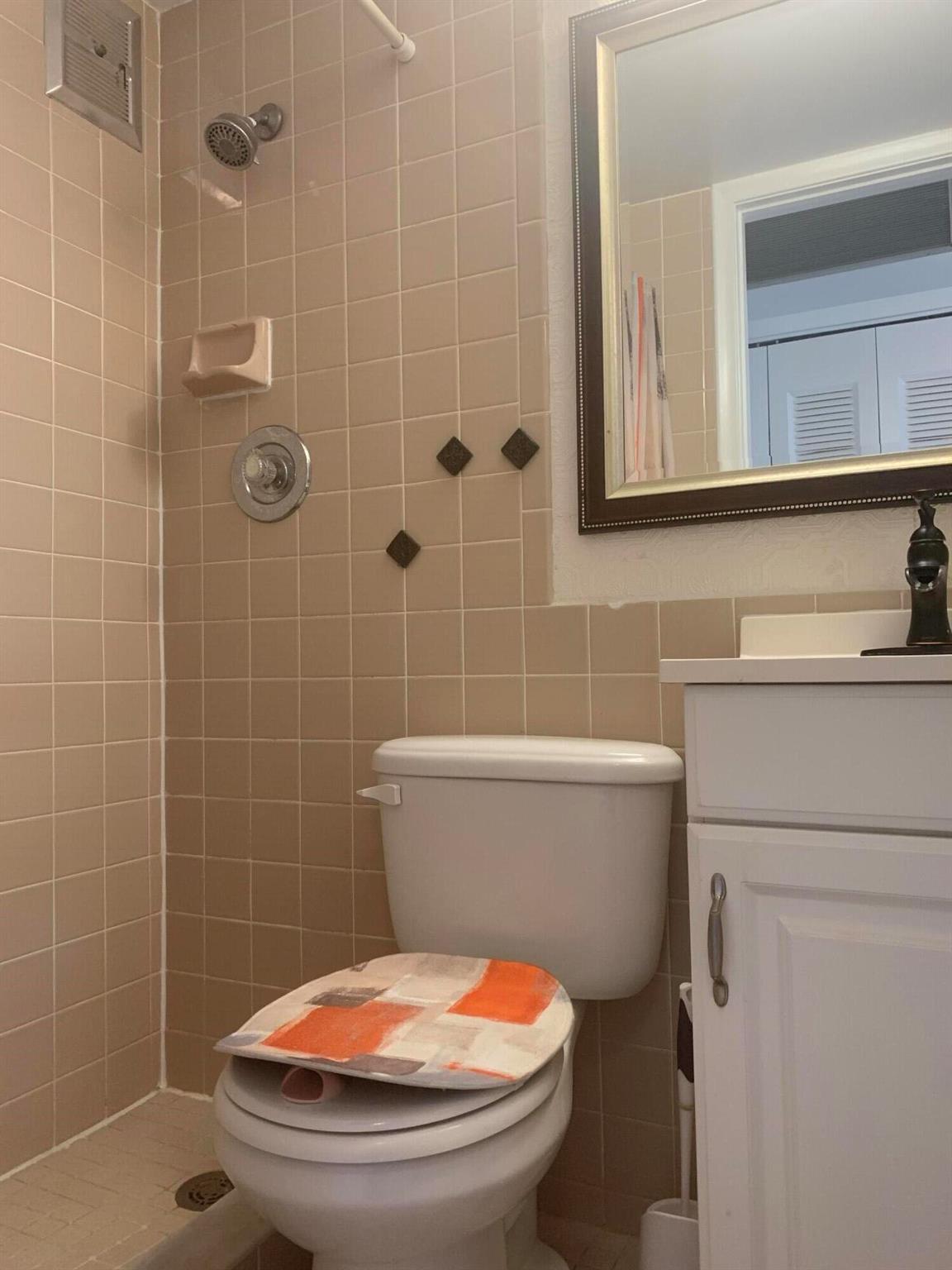 CENTURY VILLAGE - Residential Lease