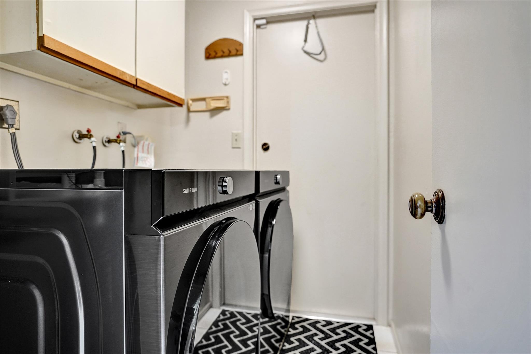 River Oaks - Residential