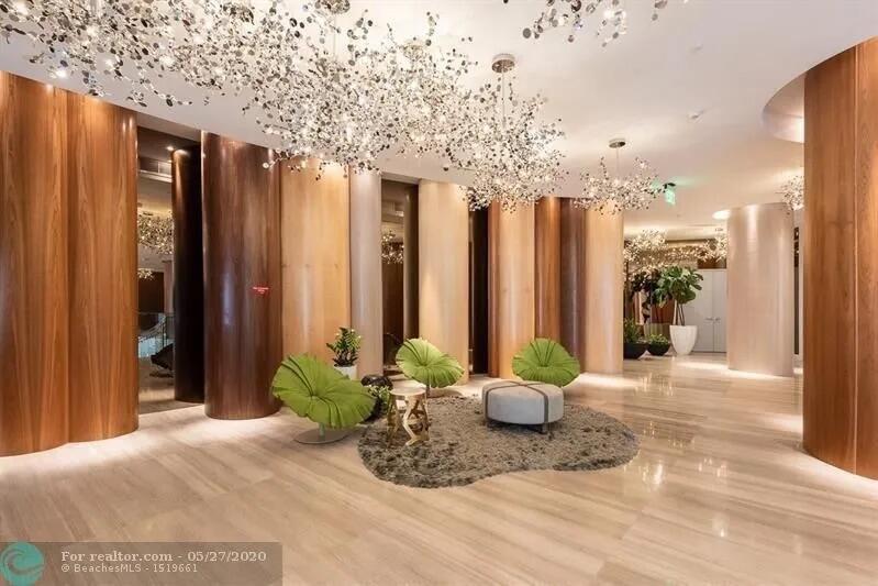 ARIA ON THE BAY - Residential