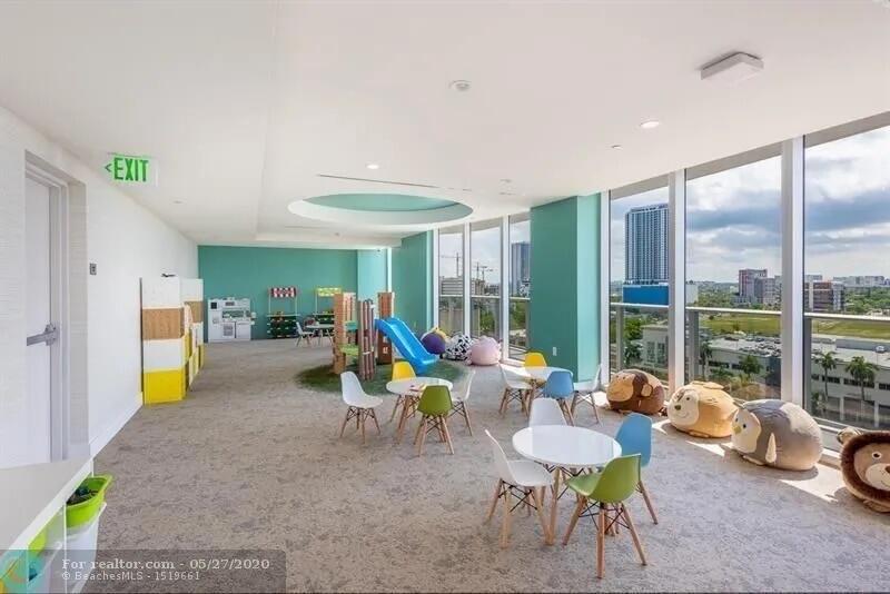 ARIA ON THE BAY - Residential