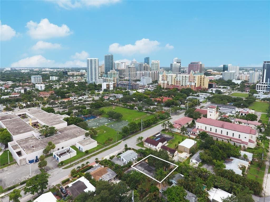 Photo of 204 NE 10th Avenue #C, Fort Lauderdale, FL 33301 (MLS # B26024588)